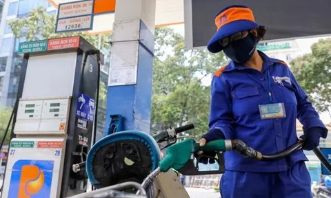 Giá xăng giảm từ 15h chiều nay