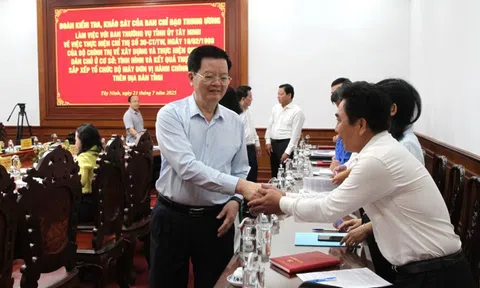 Đổi mới tư duy, hành động, có cách tiếp cận mới trong phát huy dân chủ ở cơ sở