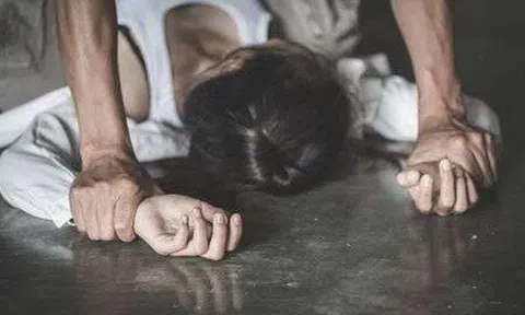 2 cô gái bị cưỡng đoạt tài sản, xâm hại rồi tống tiền lúc nửa đêm