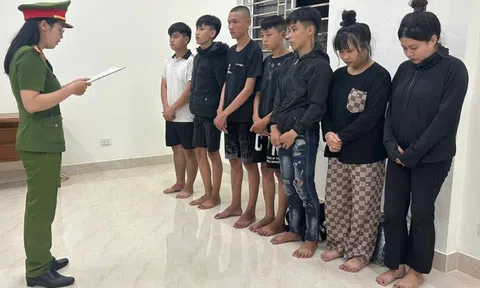 Khởi tố nhóm đối tượng truy sát đối thủ trong đêm khiến 1 người tử vong