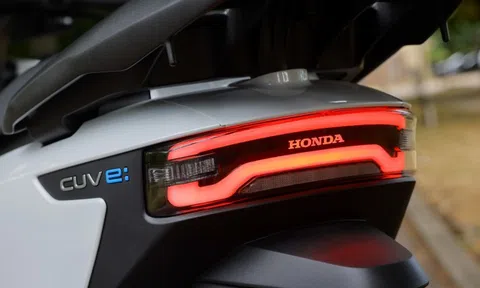 Khách Việt đi thử xe máy điện Honda từ 100% pin đến lúc dắt bộ: Quãng đường tối đa vượt công bố?