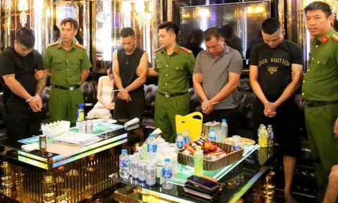 Tụ điểm ma túy trong quán karaoke hạng sang, 20 đối tượng bị khởi tố
