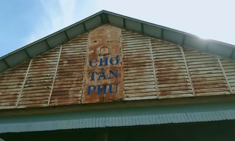 Vì sao nhiều chợ truyền thống Tp.HCM rơi vào cảnh đìu hiu?