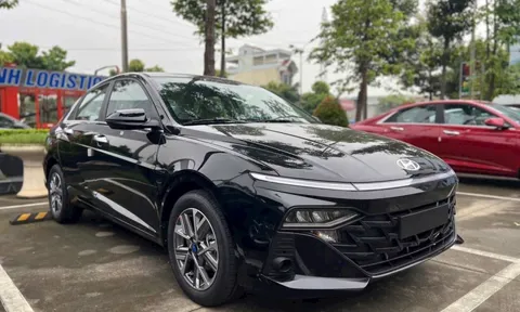 Hyundai Accent giảm 82 triệu đồng tại đại lý: Bản giữa nhưng rẻ hơn cả Vios, City bản tiêu chuẩn