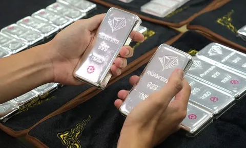 Hôm nay 5/8, giá bạc đảo chiều tăng