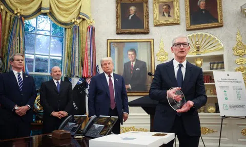 Ông Trump áp thuế 100% với chip ngoại, miễn 0% cho sản xuất tại Mỹ: Apple lập tức rót thêm 100 tỷ USD
