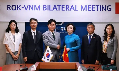 Việt Nam - Hàn Quốc bàn giải pháp tăng chỉ tiêu tiếp nhận lao động