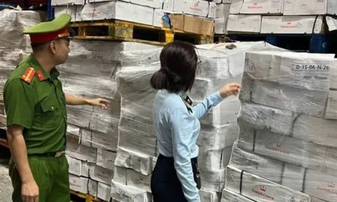 Phát hiện gần 16 tấn xương lợn đông lạnh hết hạn tại kho lạnh ở Hà Nội