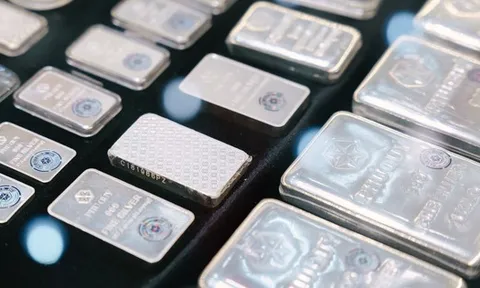 Giá bạc bật tăng mạnh, mức tăng vượt xa giá vàng