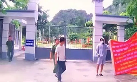 Một cảnh sát cơ động Hải Phòng bị nhóm côn đồ dùng dao gây thương tích