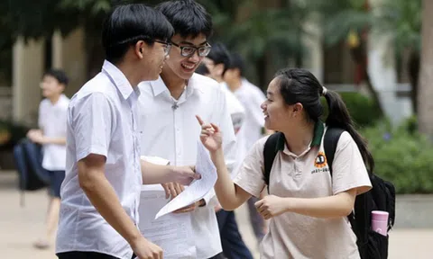 Điểm chuẩn đại học 2025: Lộ diện danh sách trường công bố sớm vào ngày mai