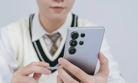 Giảm giá chưa từng có: Điện thoại iPhone, tai nghe, sạc dự phòng rẻ đến khó tin