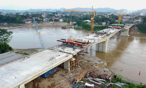 Chính thức hợp long cầu Phong Châu mới trên quốc lộ 32C