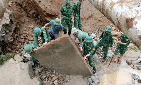 49 vị trí ách tắc, ngập nước trên đường bộ sẽ thông xe trong tối nay