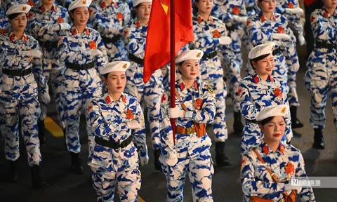 Ngắm các khối nữ xinh đẹp tham gia diễu binh, diễu hành mừng Quốc khánh