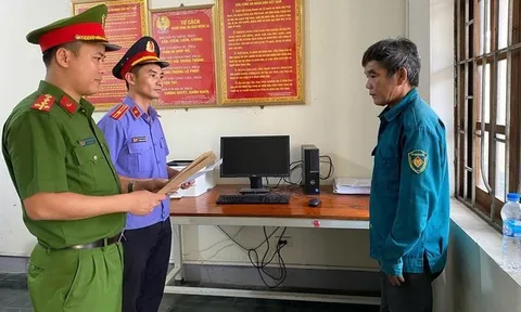 Hà Tĩnh: Khởi tố người đàn ông xô đẩy bạn nhậu xuống sân dẫn đến chấn thương sọ não