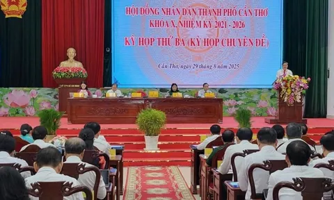 Cần Thơ hỗ trợ 5 triệu/tháng cho cán bộ đi làm xa