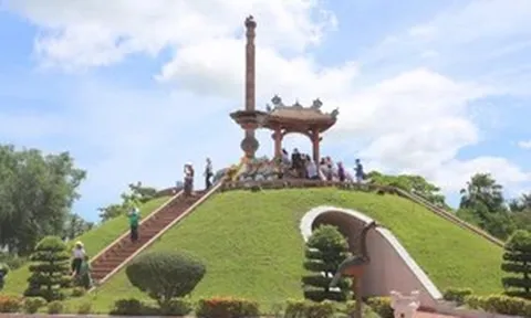 Chiếu phim 'Mưa đỏ' tri ân liệt sĩ tại Thành cổ Quảng Trị