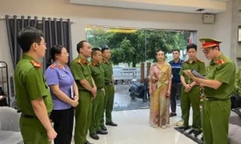 Trùm giang hồ Vi ‘ngộ’ và vợ bị khởi tố tội 'trốn thuế'