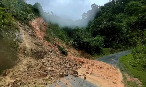 Bão số 6: Bộ Xây dựng yêu cầu trực 24/24, kiên quyết cấm đường tại vị trí nguy hiểm