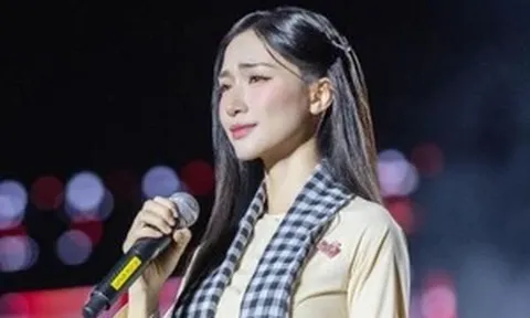 Phản ứng gây chú ý của Hòa Minzy khi bị so sánh với Mỹ Tâm