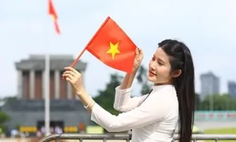 Tổ quốc trong tôi từ mùa Thu ấy!