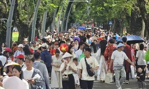 Tưng bừng mùa du lịch cuối hè