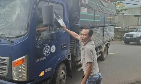 Dùng dao và ô tô gây rối, nhóm đối tượng bị bắt