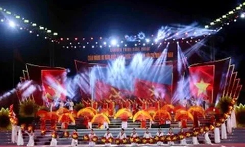 Rực rỡ đêm nghệ thuật 'Vinh quang Việt Nam'