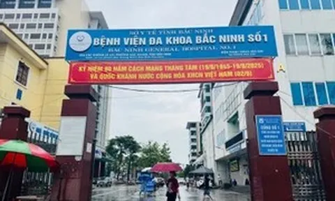 Sa thải 2 người trong vụ lái xe cứu thương thu 21 triệu đồng
