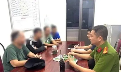 Công an Phú Thọ xử lý ‘phe vé’ trận đấu giữa U23 Việt Nam và U23 Singapore