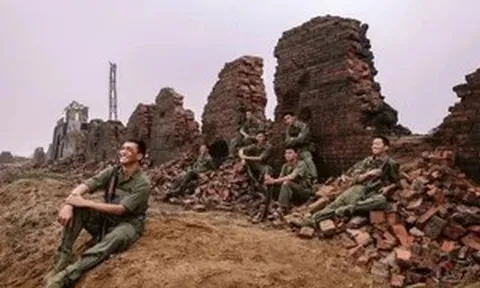 'Mưa Đỏ' trở thành phim ăn khách nhất lịch sử phòng vé Việt