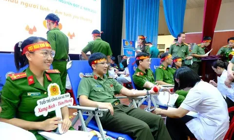 Hà Tĩnh: Hàng trăm cán bộ chiến sĩ Công an tham gia hiến máu tình nguyện