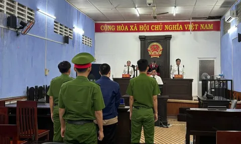 Vận chuyển 25.000 bao thuốc lá lậu lãnh án 5 năm tù giam