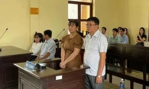 Cựu Giám đốc Trung tâm Lưu trữ lịch sử tỉnh Cà Mau bị tuyên án 18 tháng tù