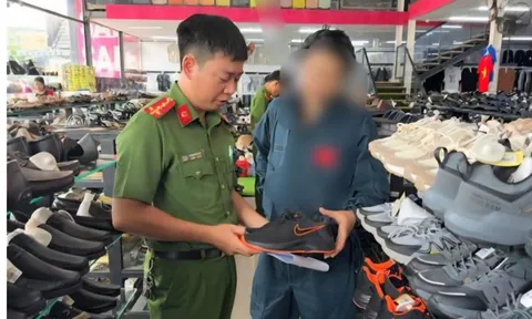 2 cơ sở kinh doanh ở Đồng Nai bị phát hiện bày bán hàng hóa không nguồn gốc