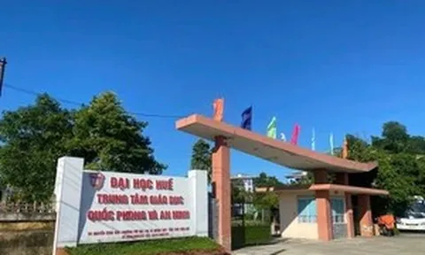 Đại học Huế: Bất thường xung quanh việc sinh viên nhập viện sau ăn sáng