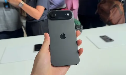 Website Apple mắc lỗi ngớ ngẩn trong ngày mở order iPhone mới tại Việt Nam