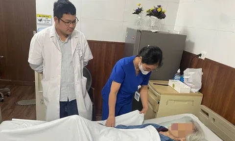 Suýt mất bàn chân vì một vết xước nhỏ