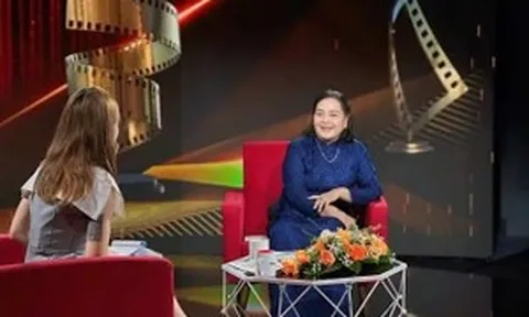 NSND Ngọc Lan bồi hồi nhớ lại kỉ niệm khó quên trong Lửa trung tuyến