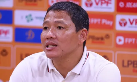 HLV Anh Đức mỉa mai: "Trường Tươi Đồng Nai không đá tốt, mà trọng tài bắt tốt"