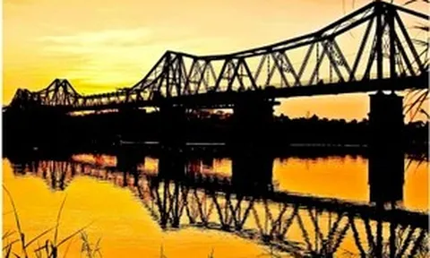 Tìm giải pháp phát huy giá trị lịch sử văn hóa cầu Long Biên
