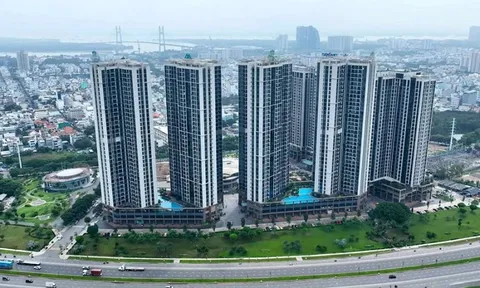 Bất động sản rớt giá trăm tỷ sau 1 tháng