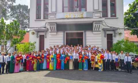 Sở Y tế TP HCM trao quyết định bổ nhiệm lãnh đạo 38 trung tâm y tế khu vực