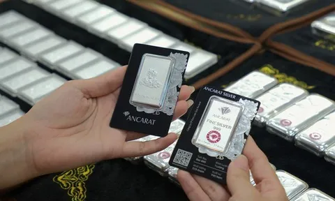 Giá bạc tiếp tục bật tăng mạnh