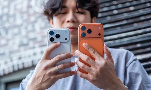 Người mua iPhone 17 bất ngờ gặp chuyện lạ, phải làm sao?