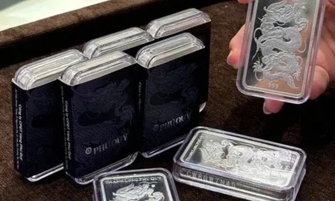 Giá bạc biến động nhẹ sau khi đạt đỉnh