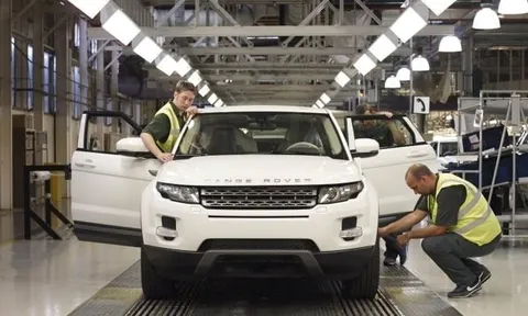 Hãng xe chuyên sản xuất Ranger Rover đã 1 tháng nay không xuất xưởng bất cứ chiếc xe nào – chuyện gì đang xảy ra?