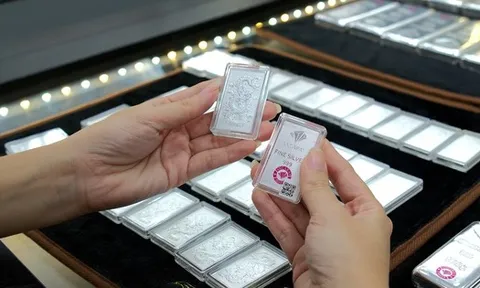 Ngày 26/9 giá bạc neo cao, đà tăng chưa kết thúc