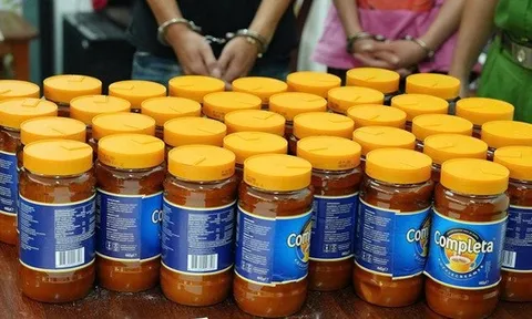 Bí mật "chết người" trong những hộp sữa gửi từ Châu Âu về qua đường hàng không